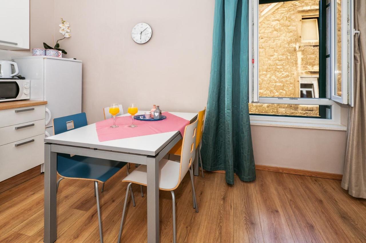 Apartment Queen Teuta In The Heart Of Split Historical Heritage 외부 사진